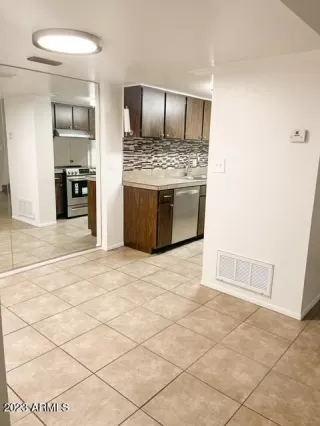 Photo #1: 6546676 Listing 