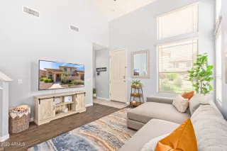 Photo #2: 6546697 Listing