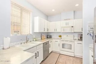 Photo #4: 6546697 Listing