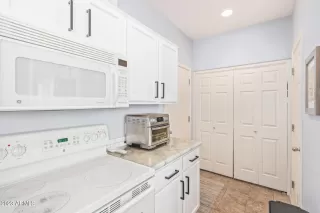 Photo #5: 6546697 Listing