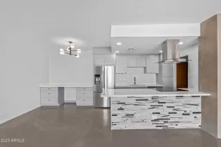 Photo #6: 6546748 Listing