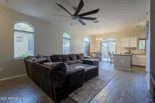 Photo #3: 6546986 Listing