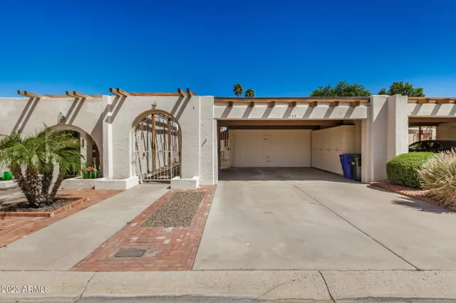 MLS: 6547256 Condo For Sale