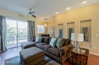 Photo #4: 6547328 Listing