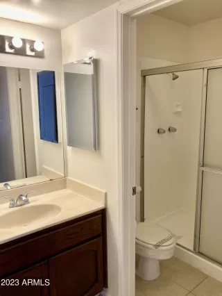 Photo #6: 6547396 Listing