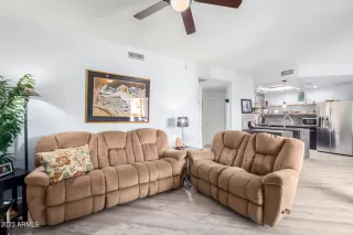 Photo #5: 6547491 Listing