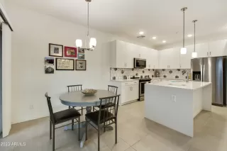 Photo #3: 6547537 Listing