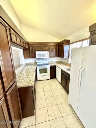 Photo #3: 6547596 Listing