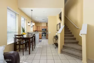 Photo #5: 6547908 Listing