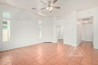 Photo #2: 6547972 Listing 