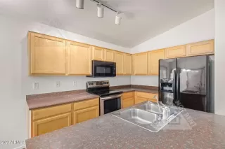 Photo #4: 6547972 Listing 