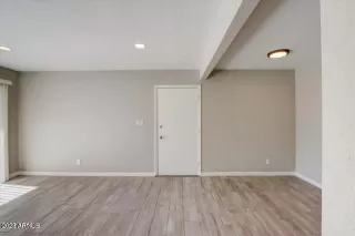 Photo #6: 6547994 Listing