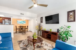 Photo #5: 6548127 Listing 