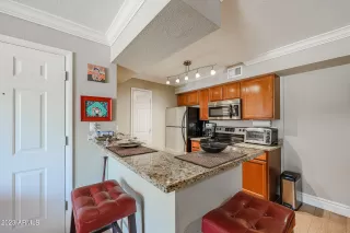 Photo #4: 6548134 Listing