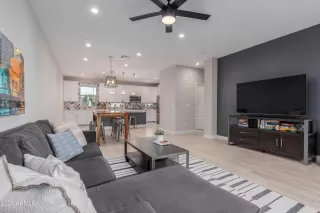 Photo #6: 6548201 Listing