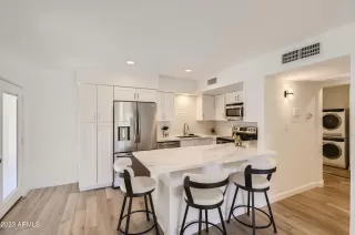 Photo #2: 6548277 Listing