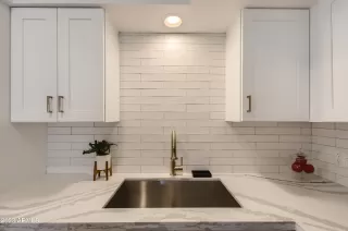 Photo #4: 6548277 Listing