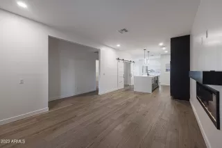 Photo #3: 6548309 Listing