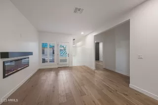 Photo #4: 6548309 Listing