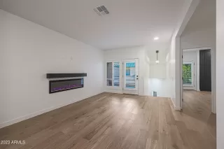 Photo #5: 6548309 Listing