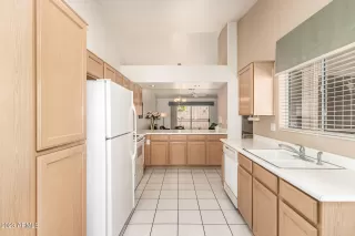 Photo #4: 6548796 Listing