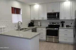 Photo #3: 6548831 Listing 