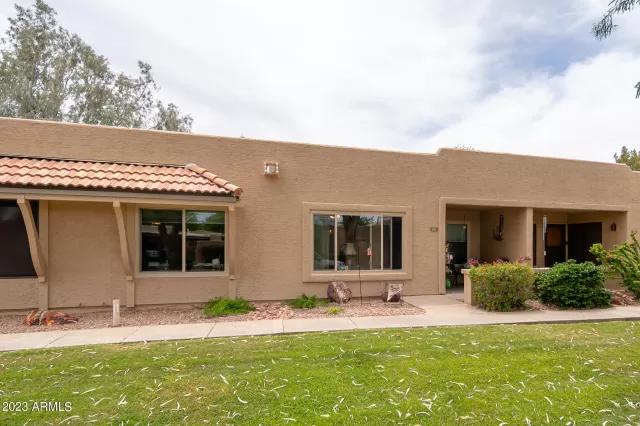 MLS: 6548942 Condo For Sale