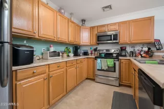 Photo #5: 6548942 Listing 