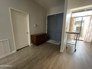 Photo #5: 6549140 Listing