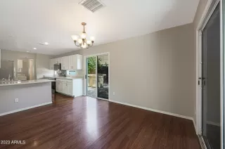 Photo #5: 6549221 Listing