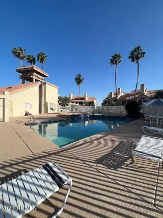 Photo #4: 6549333 Listing