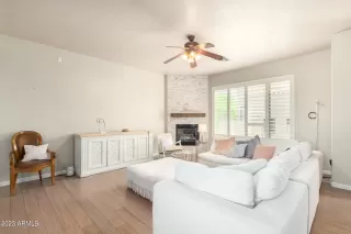 Photo #4: 6549361 Listing