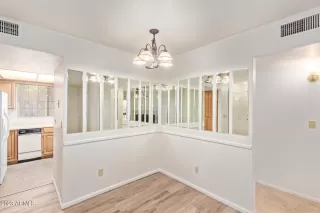 Photo #5: 6549407 Listing 