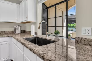 Photo #5: 6549451 Listing 