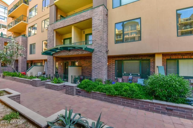 MLS: 6549552 Condo For Sale