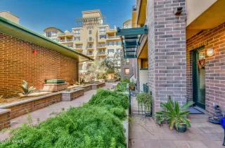 Photo #4: 6549552 Listing