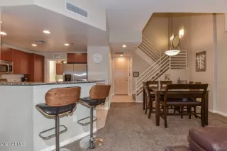 Photo #6: 6549552 Listing