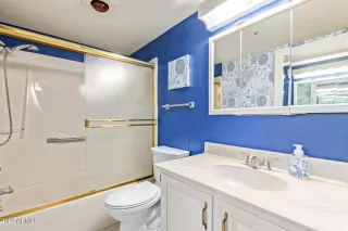 Photo #5: 6549591 Listing