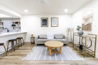 Photo #2: 6549593 Listing