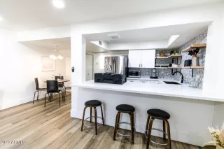 Photo #4: 6549593 Listing