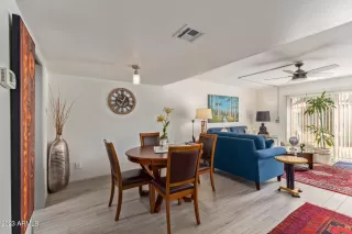 Photo #5: 6549686 Listing