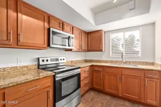 Photo #2: 6549701 Listing