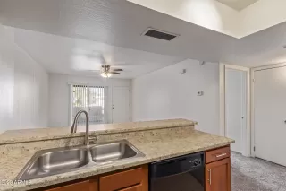 Photo #6: 6549709 Listing