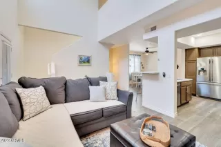 Photo #4: 6549872 Listing