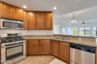 Photo #5: 6549901 Listing