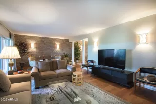 Photo #5: 6549978 Listing 