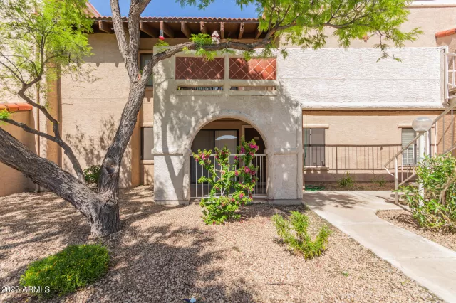 MLS: 6549981 Condo For Sale