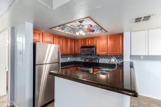 Photo #6: 6549981 Listing 