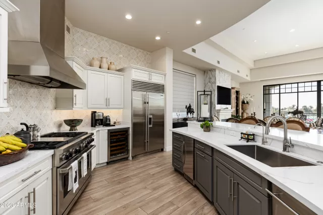 MLS: 6549991 Condo For Sale