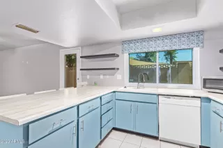 Photo #5: 6550218 Listing